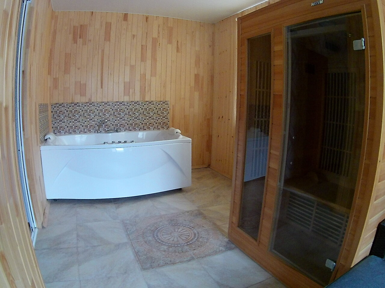 Гостиница Центральная Нижняя Тура-132