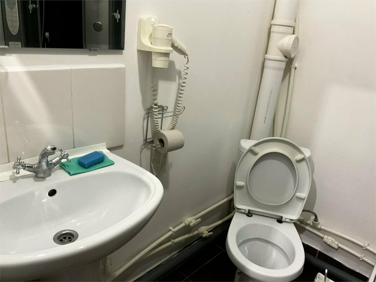 Гостиница Центральная Нижняя Тура