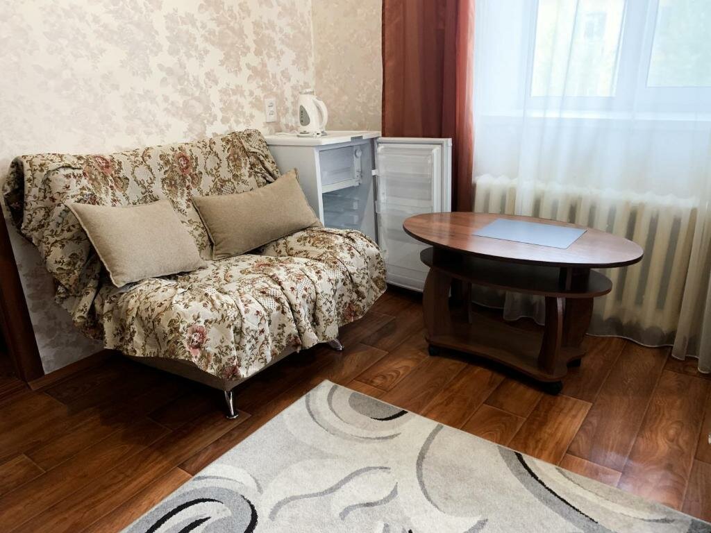 Гостиница Центральная Нижняя Тура-78