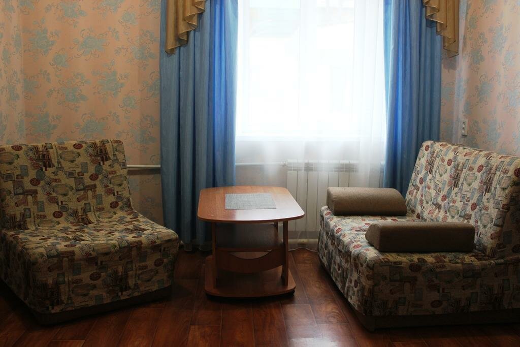 Гостиница Центральная Нижняя Тура-89