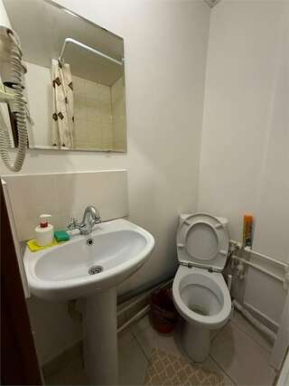 Гостиница Центральная Нижняя Тура Одноместный мини-стандарт (2-ой корпус)-3