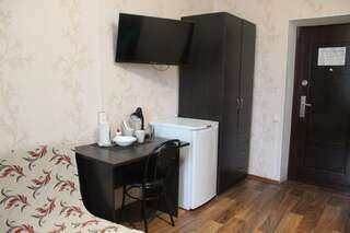 Гостиница Центральная Нижняя Тура 1-местный номер улучшенный-2