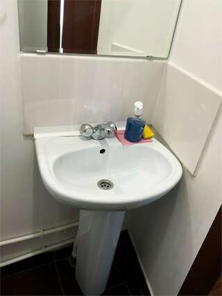 Гостиница Центральная Нижняя Тура Двухкомнатные апартаменты с бильярдом (2-ой корпус)-10