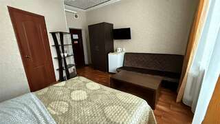 Гостиница Центральная Нижняя Тура Полулюкс с балконом-3