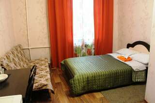 Гостиница Центральная Нижняя Тура Улучшенный стандарт-1