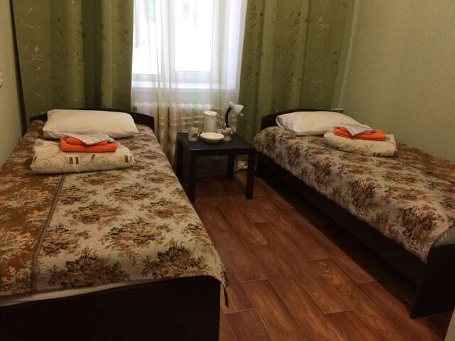 Гостиница Центральная Нижняя Тура-154