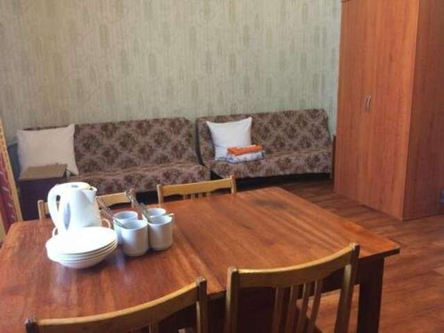 Гостиница Центральная Нижняя Тура-68