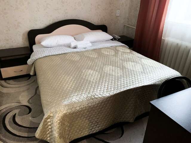 Гостиница Центральная Нижняя Тура-48