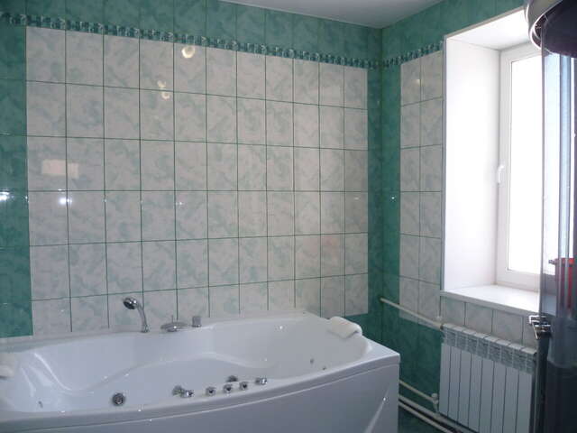 Гостиница Центральная Нижняя Тура-122