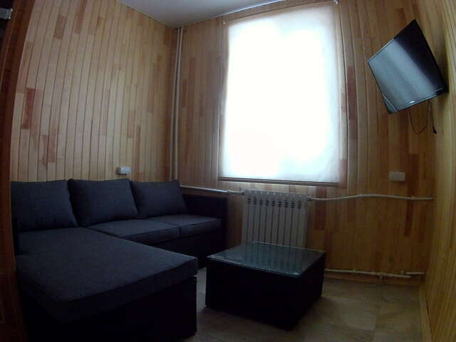 Гостиница Центральная Нижняя Тура-126