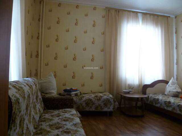 Гостиница Центральная Нижняя Тура-92