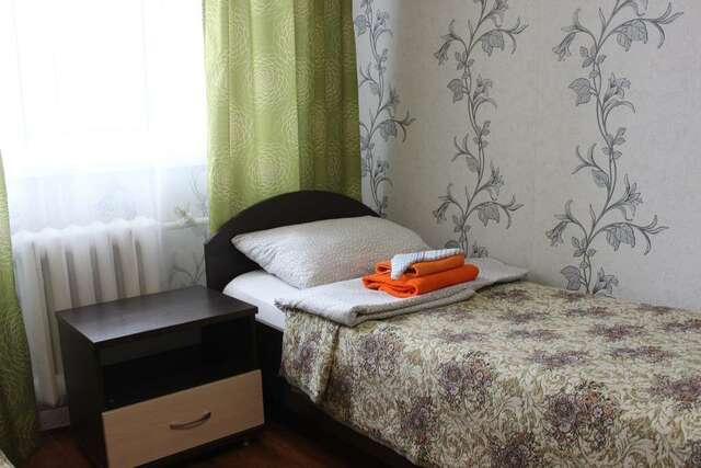 Гостиница Центральная Нижняя Тура-109