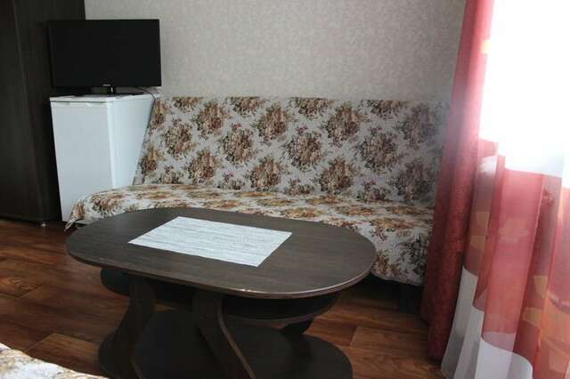 Гостиница Центральная Нижняя Тура-53