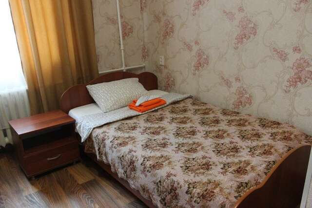 Гостиница Центральная Нижняя Тура-112