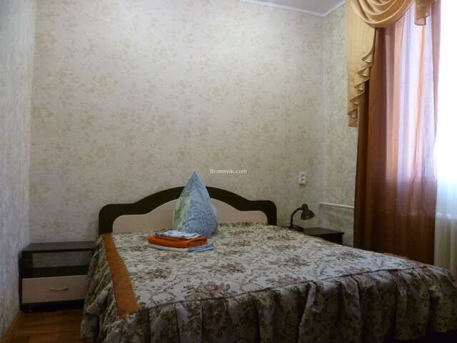 Гостиница Центральная Нижняя Тура-89