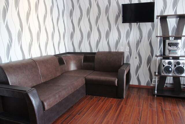 Гостиница Центральная Нижняя Тура-132